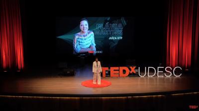 TEDx Talk Flávia Martins